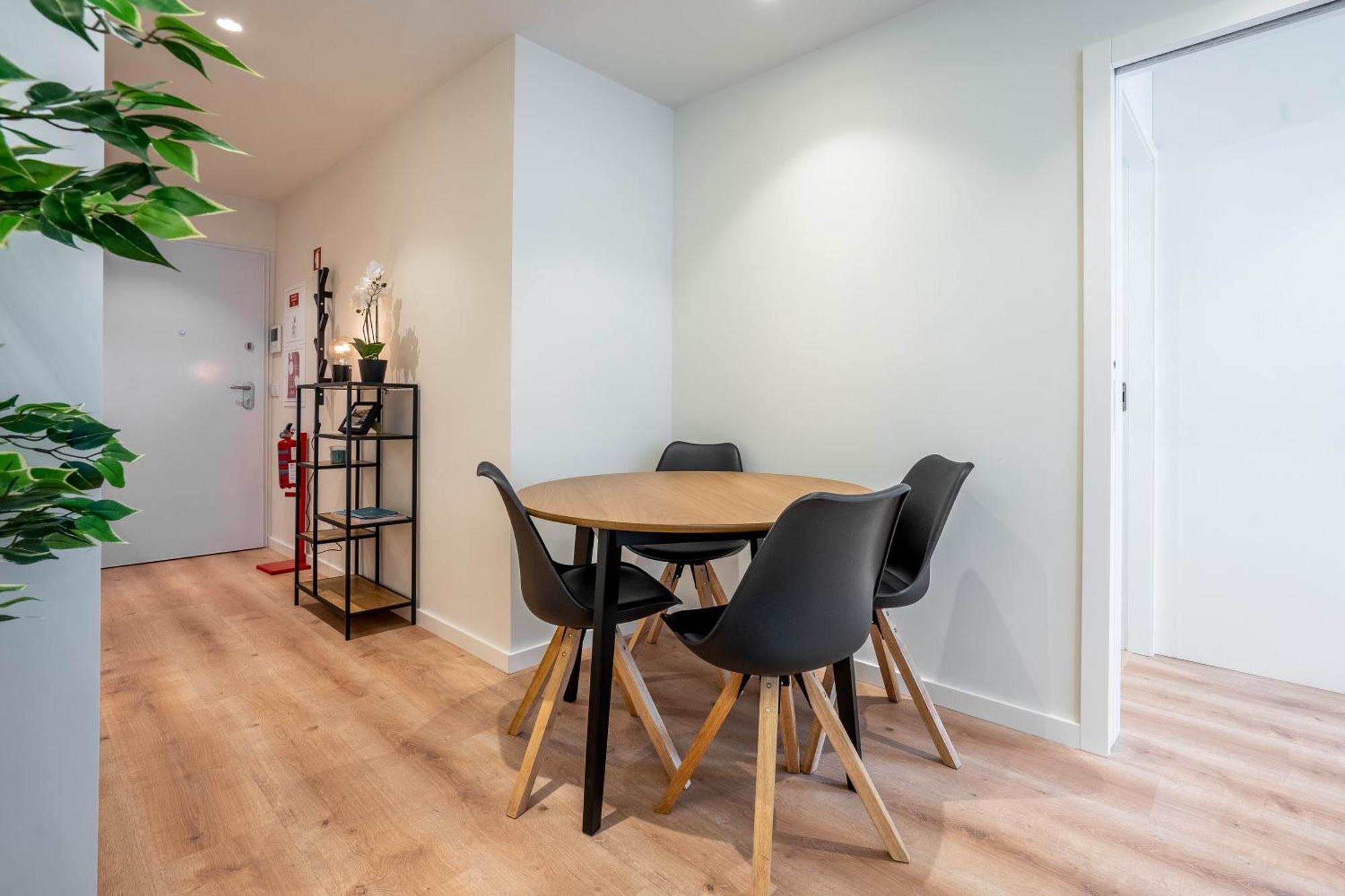 Trindade Bliss: 1Br W/ Free Parking By Lovelystay OOporto Esterno foto