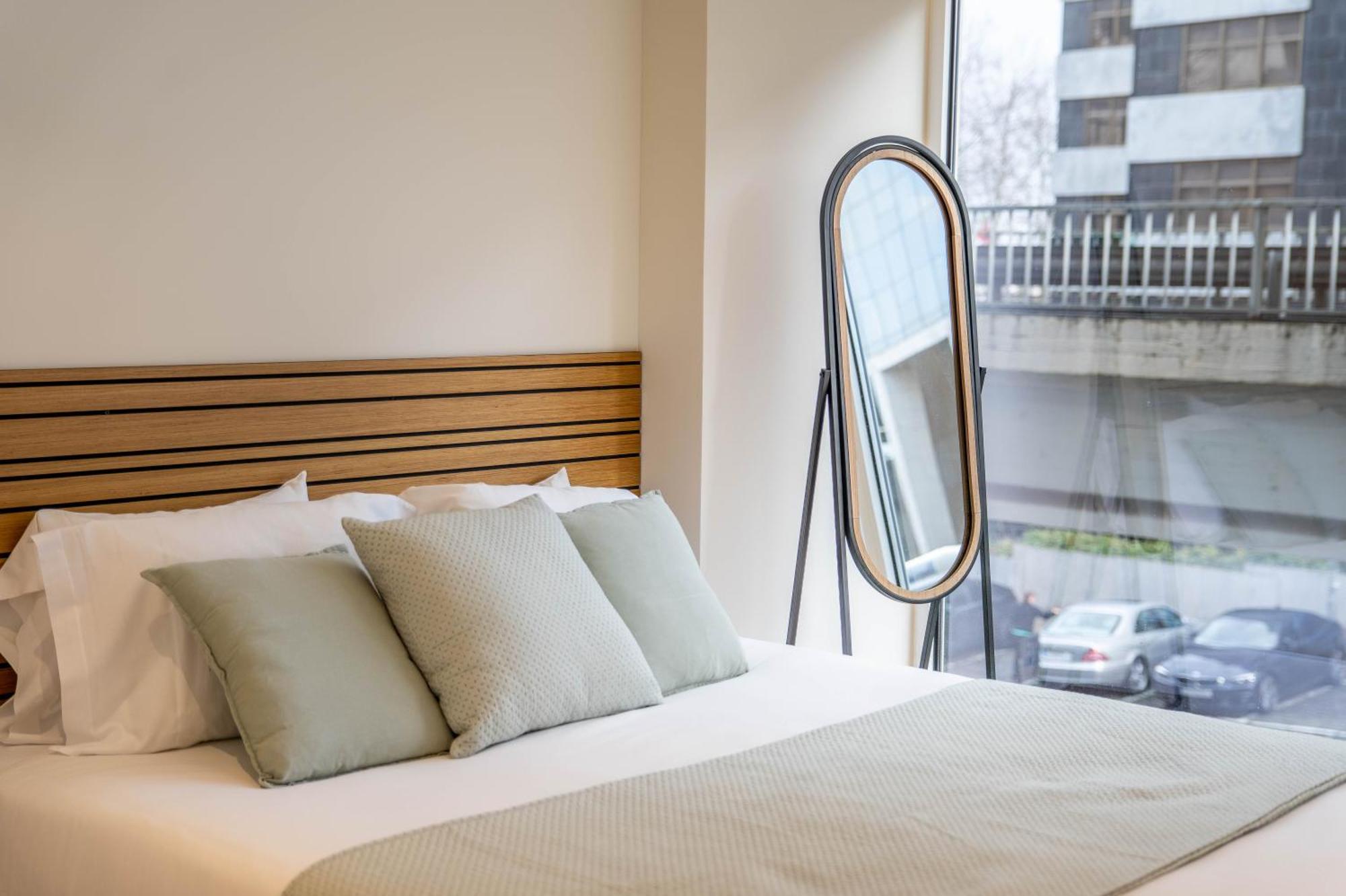 Trindade Bliss: 1Br W/ Free Parking By Lovelystay OOporto Esterno foto