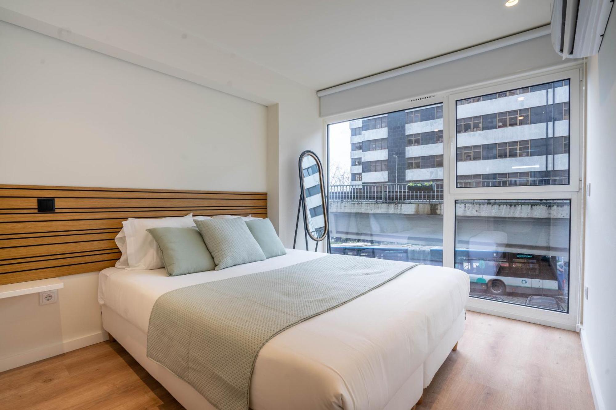 Trindade Bliss: 1Br W/ Free Parking By Lovelystay OOporto Esterno foto